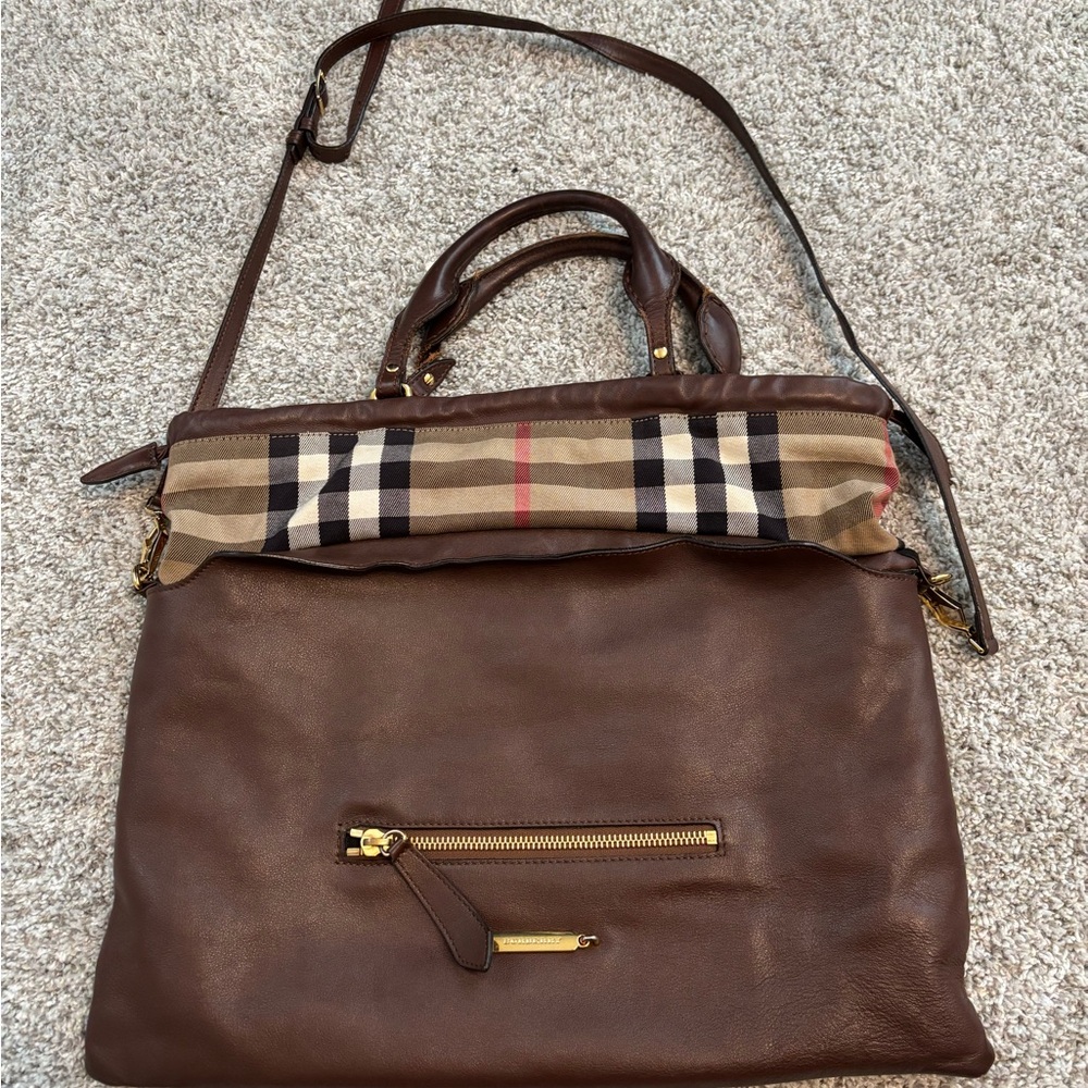 Burberry Hobo bag / used some worn